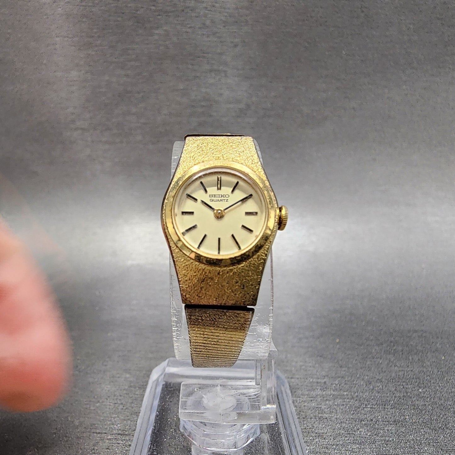 Seiko Watch Women 16mm Gold Dial Gold Tone Round 14000909 New Battery5