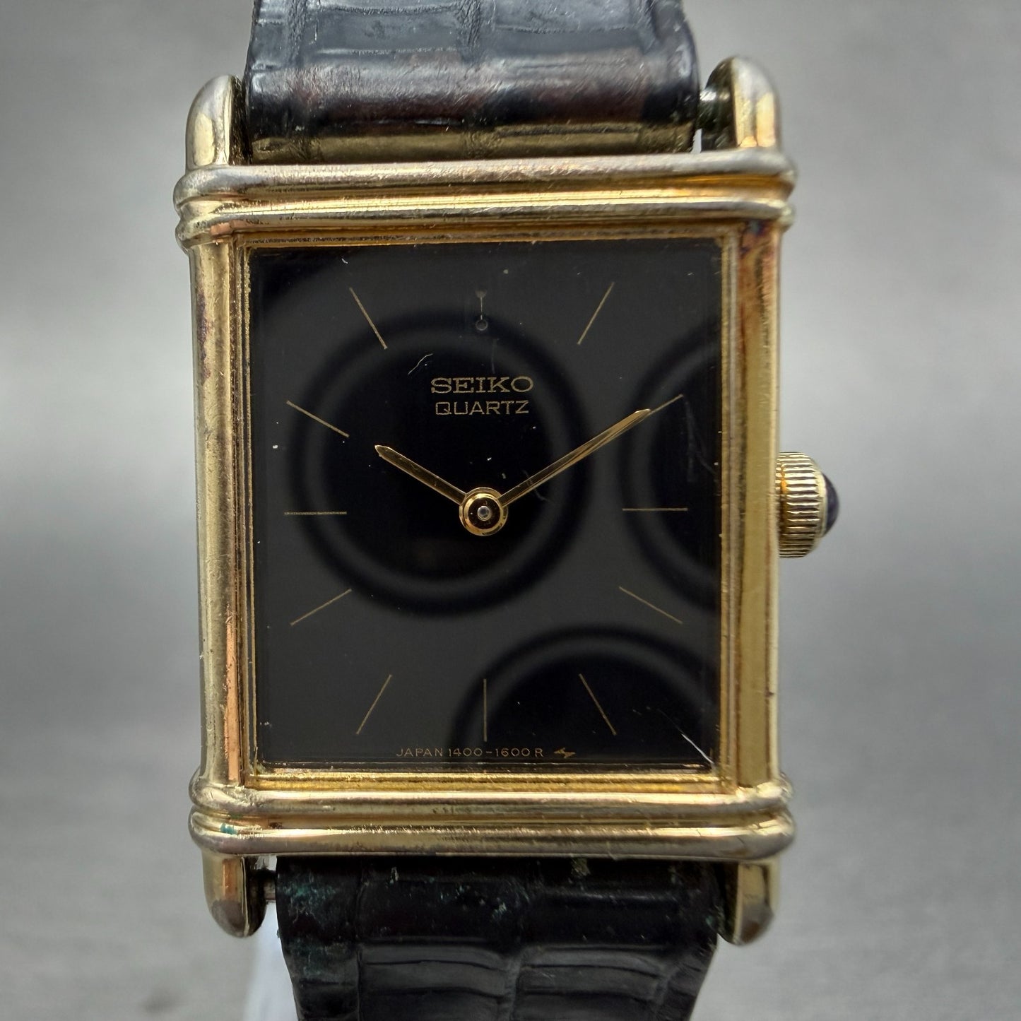 Seiko Tank Watch Women 19mm Black Dial Gold Tone Rectangle 1400-524F New Battery0