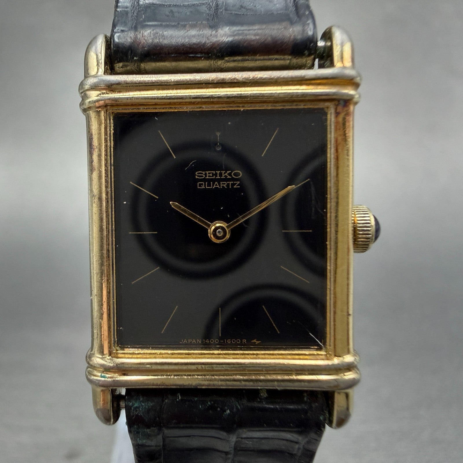 Seiko Tank Watch Women 19mm Black Dial Gold Tone Rectangle 1400-524F New Battery0