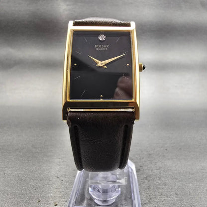 Seiko Pulsar Tank Watch Men 25mm Black Dial Gold Tone Rectangle V500-5A70 NewBat5