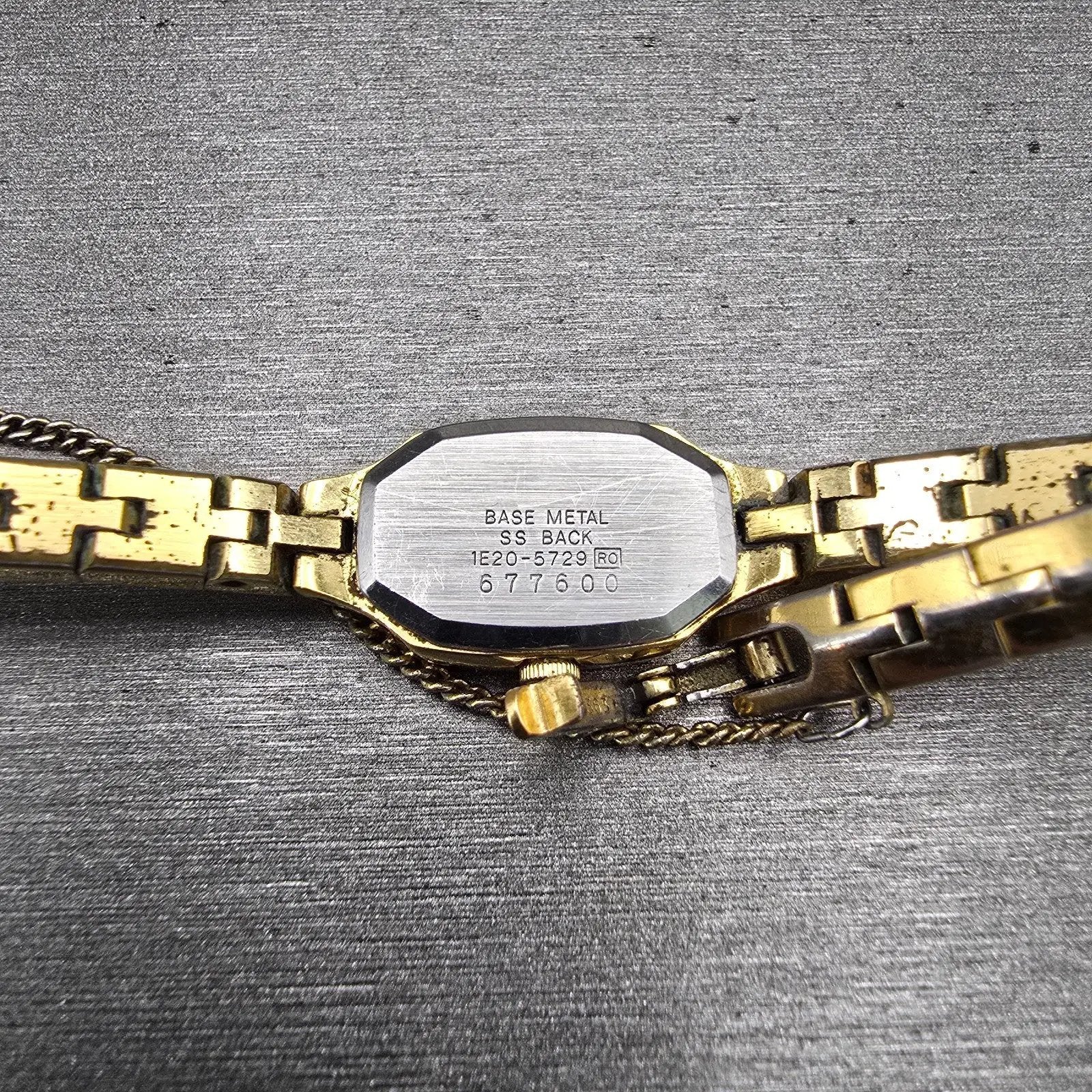 Seiko Watch Women 13mm Gold Dial Gold Tone Hexagon 1E20-5729 New Battery Vintage10