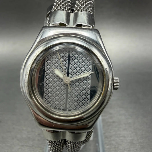 Swatch irony Mignardise Watch Women 25mm Silver Dial Silver Tone Round New Batte0