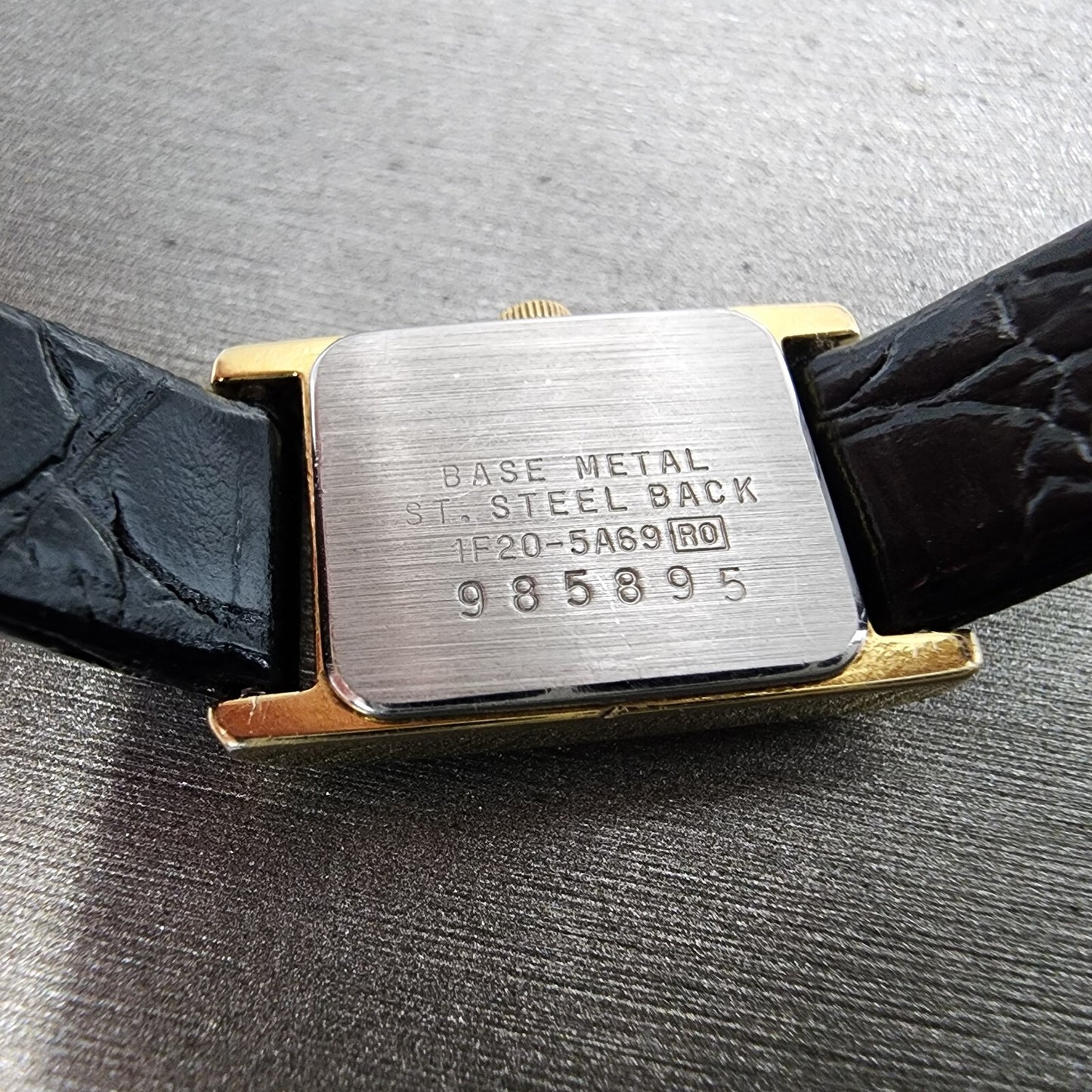 Seiko Tank Watch Women 14mm Black Dial Gold Tone Rectangle 1F205A69 New Battery8
