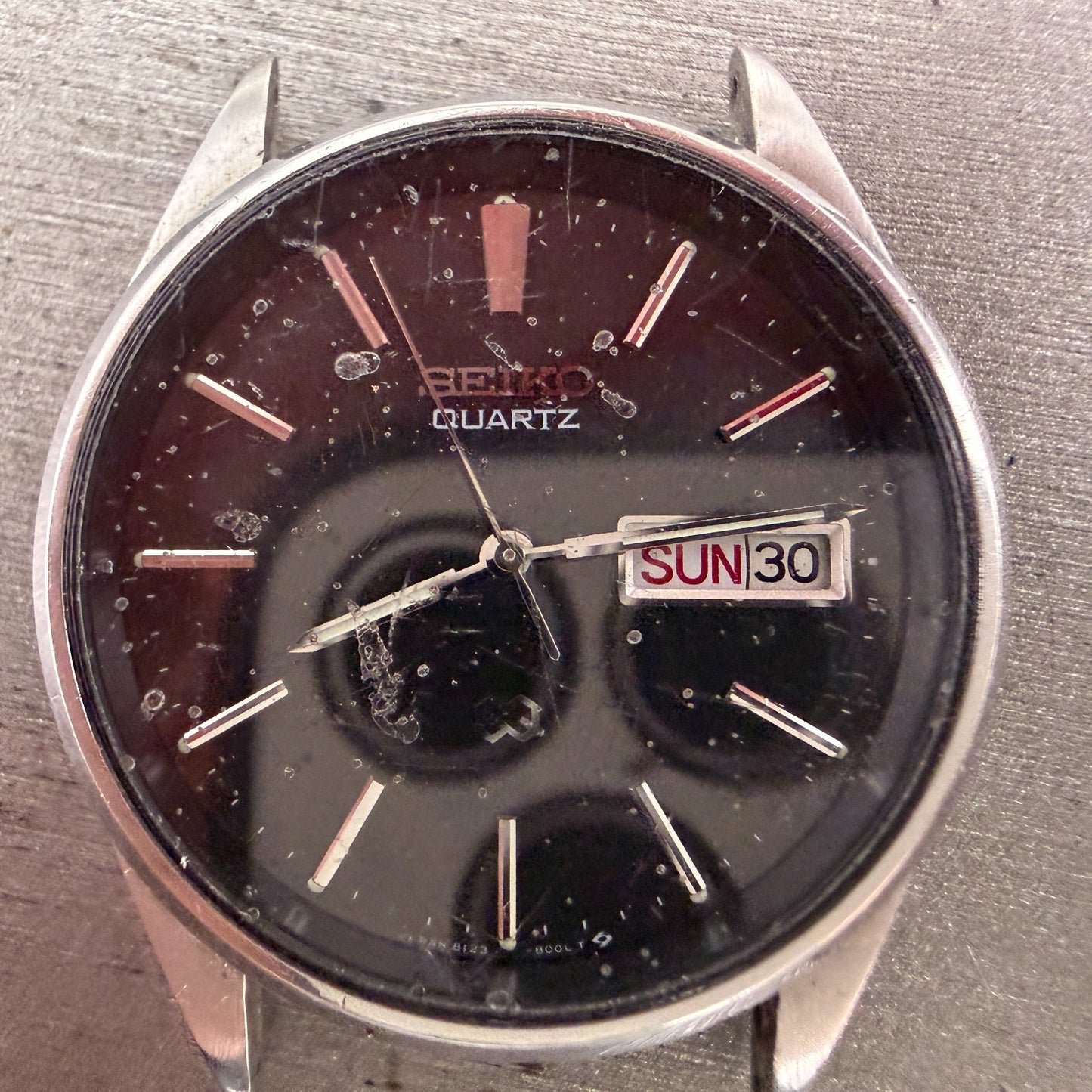 Seiko SQ Watch Men 34mm Black Dial Silver Tone Daydate Round 8123-800A PARTS2