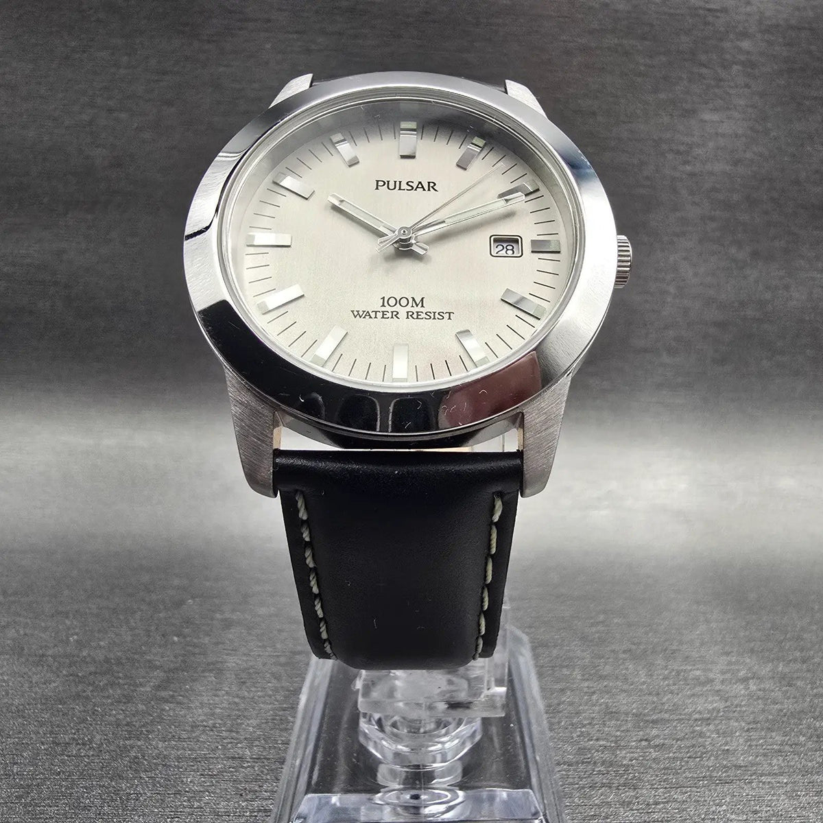 Seiko Pulsar Watch Men 39mm Silver Dial Silver Tone Date VJ32-X044 New Battery5