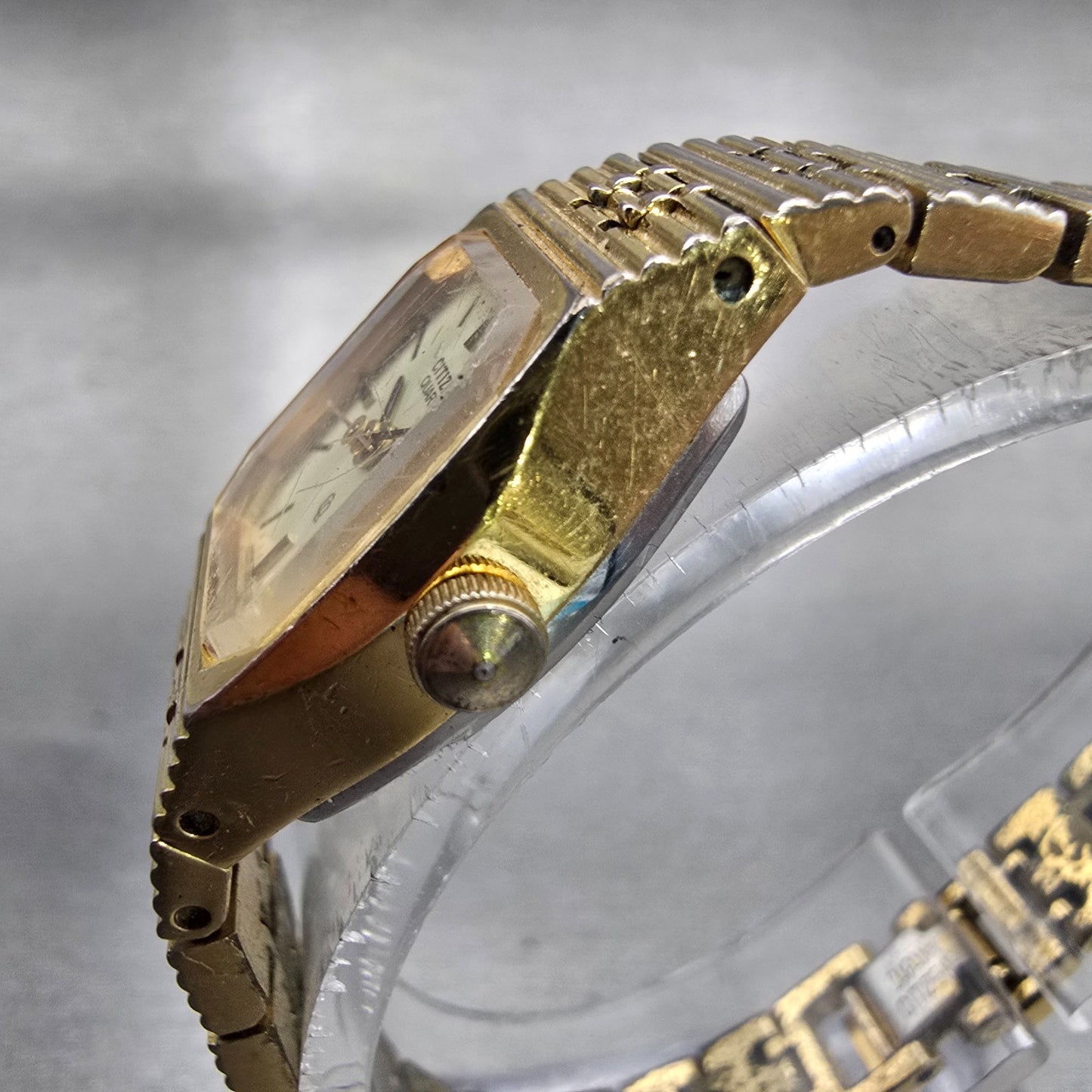 Citizen CQ Watch Women 18mm Champagne Dial Gold Tone Rectangle 4-040074 New Batt2