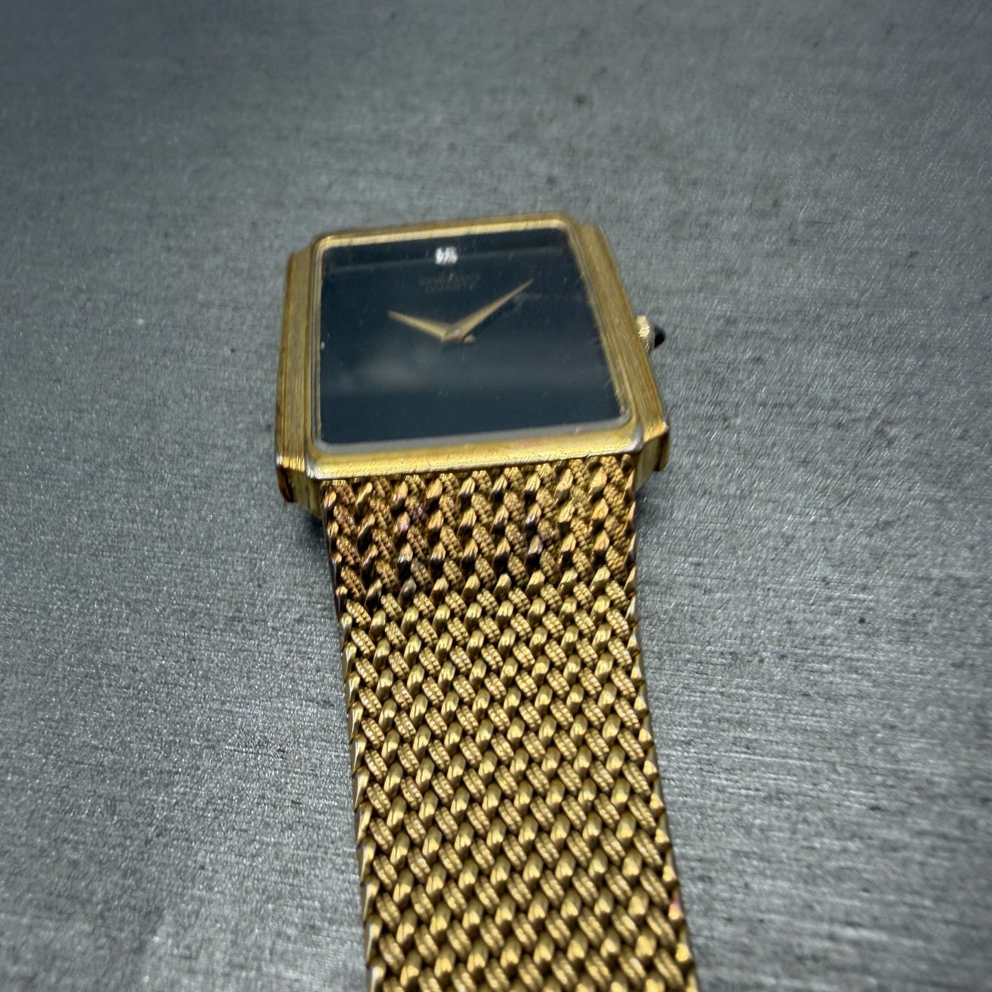 Seiko Tank Watch Men 25mm Black Dial Gold Tone Rectangle READ!! 7430-5499 NewBat6