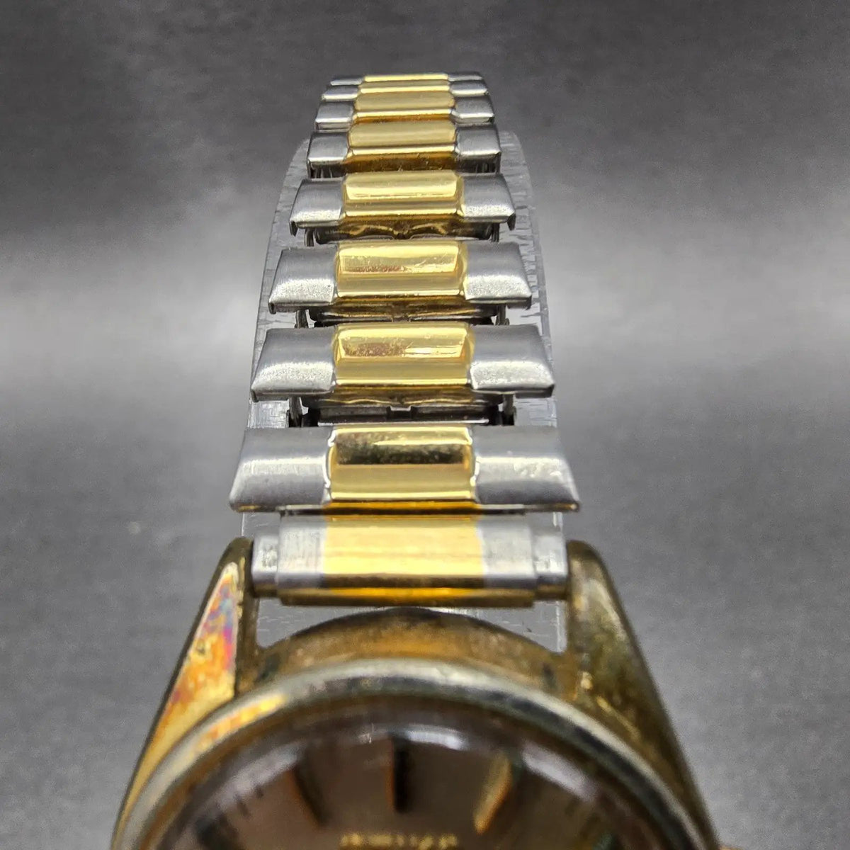 Seiko Automatic Watch Women 24mm Silver Dial Gold Tone Daydate 2906-0019 PARTS 95