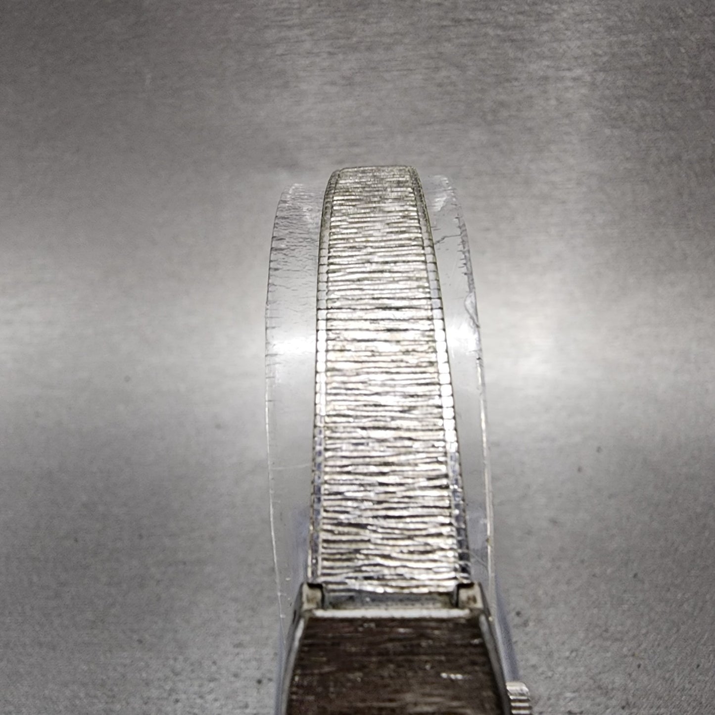 Citizen Watch Women 15mm White Dial White Gold Plated Manual Wind Runs VTG4