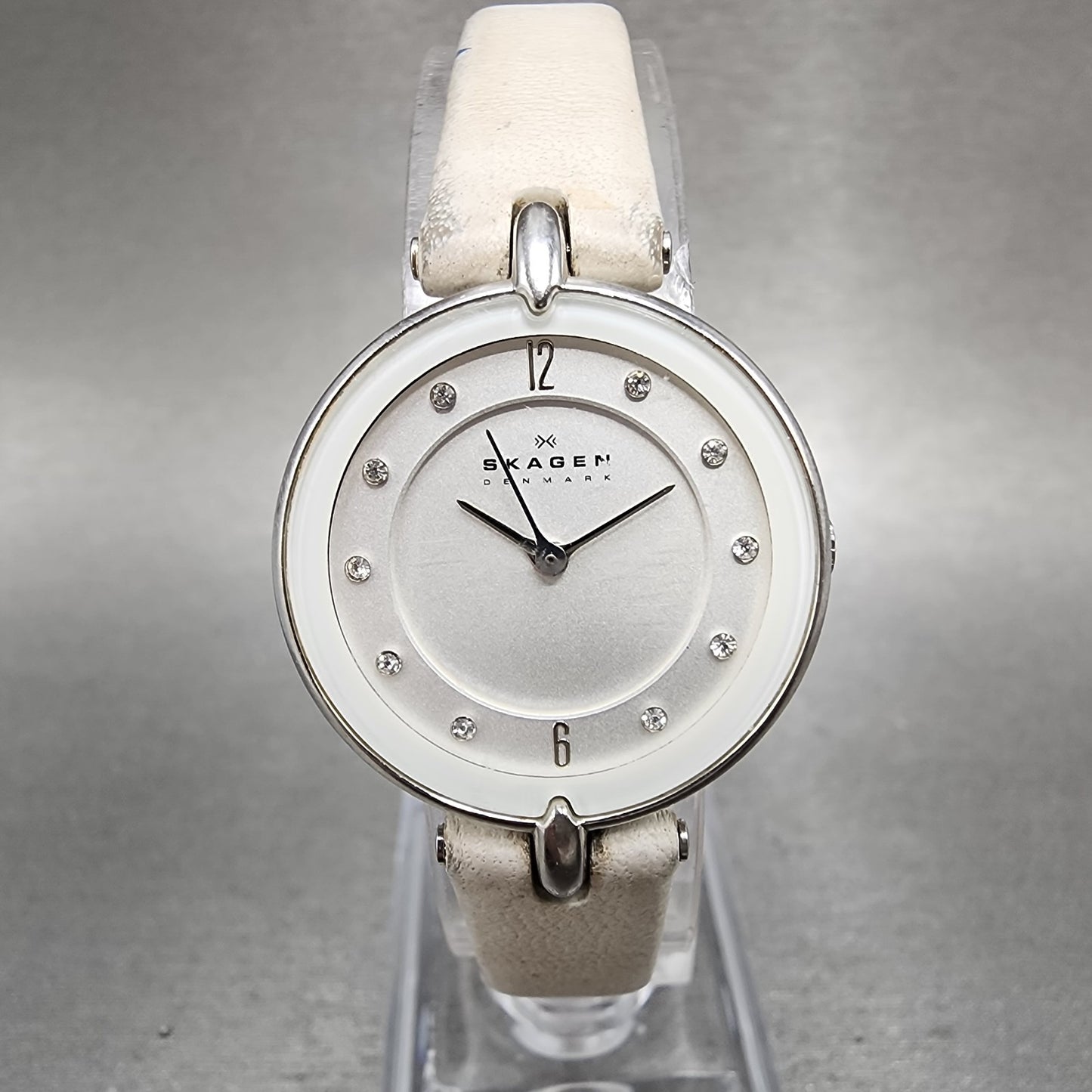 Skagen Watch Women 25mm White Dial Silver Tone Round SKW2012 New Battery0