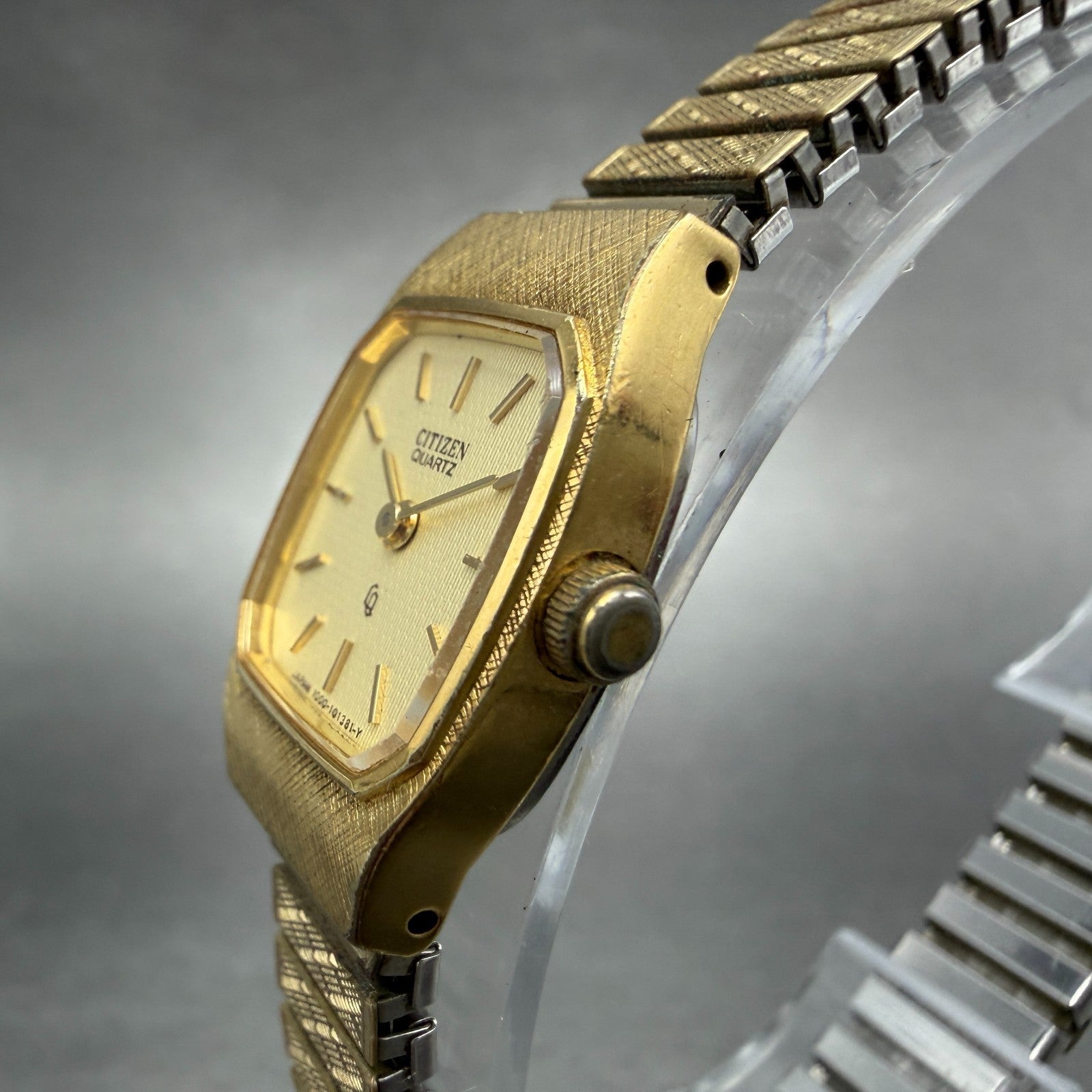 Citizen CQ Watch Women 18mm Champagne Dial Gold Tone Rectangle New Battery2