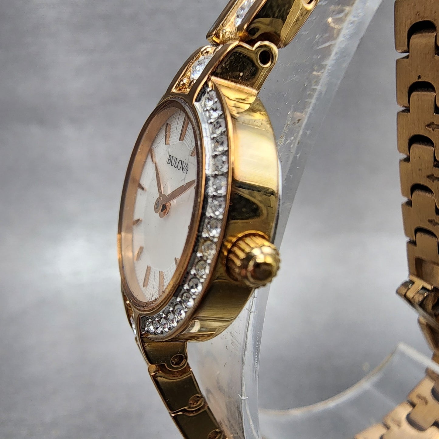 Bulova Crystal Watch Women 22mm MOP Dial Rose Gold Tone Crystal Bezel New Batt2