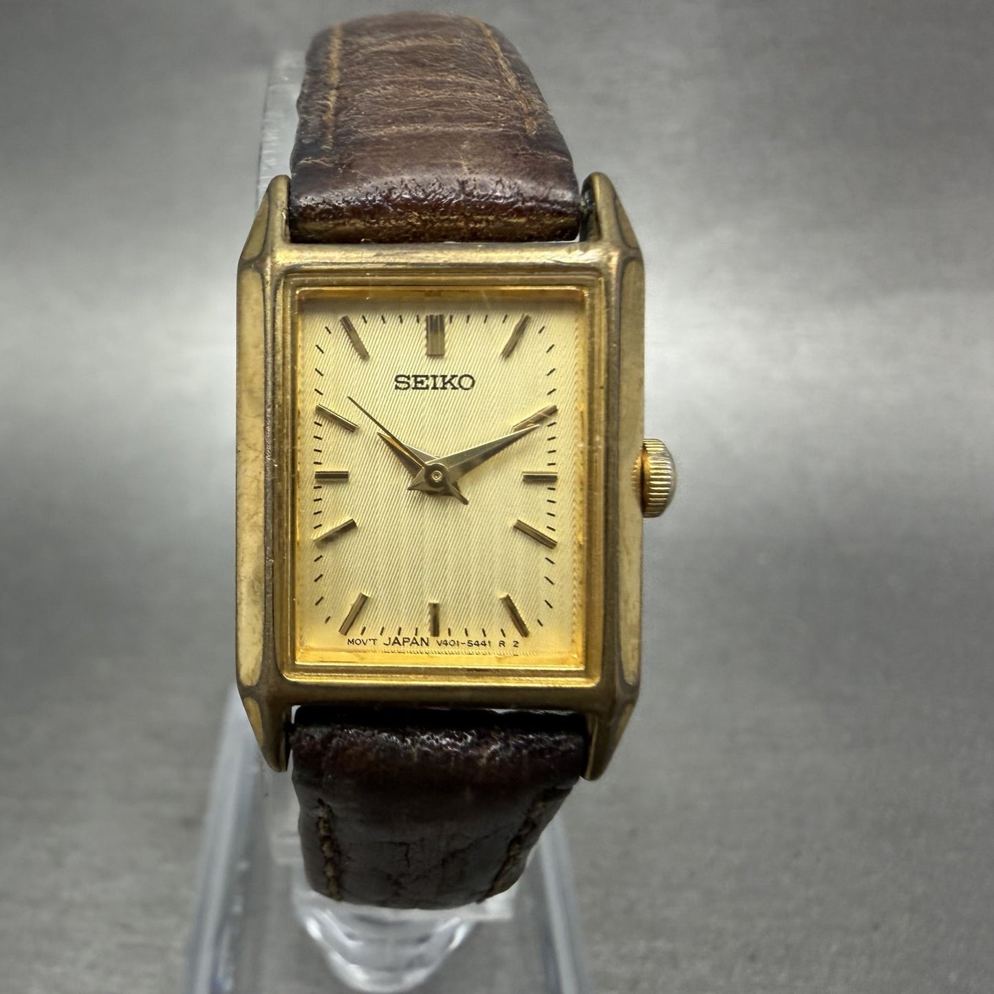 Seiko Tank Watch Women 18mm Champagne Dial Gold Tone Rectangle V401-5670 New Bat0