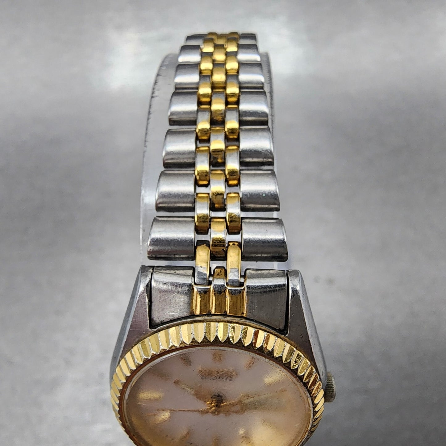 Seiko Watch Women 24mm White Dial Two Tone Daydate Round 7n830049 New Battery J4