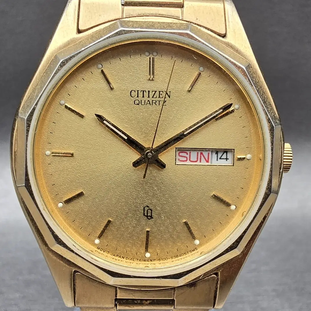 Citizen CQ Watch Men 35mm Gold Dial Gold Tone Daydate Round 6100-K02741 New Batt1