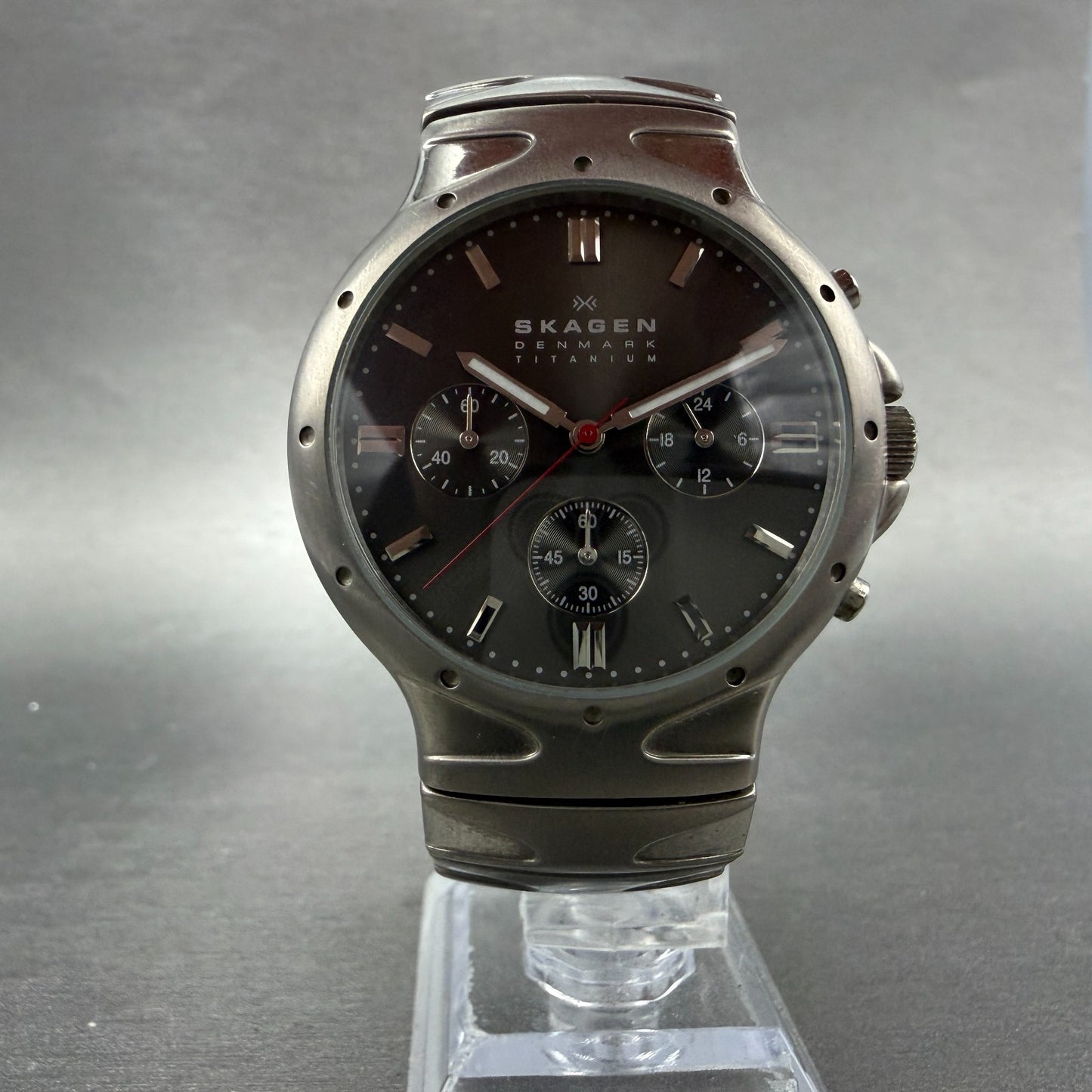 Skagen Chronograph Watch Men 39mm Gray Dial Titanium Round 489LTXM New Battery7