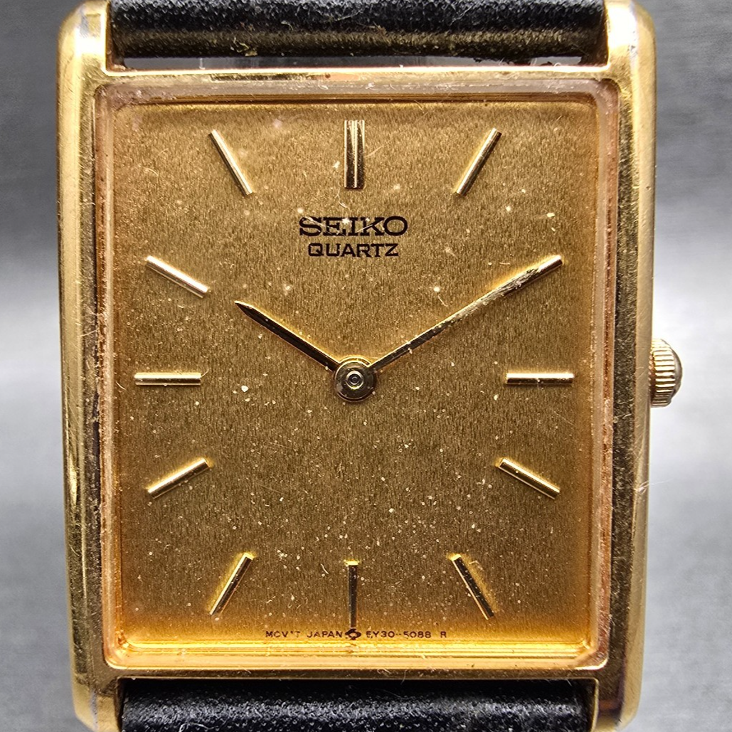 Seiko Tank Watch Men 25mm Gold Dial Gold Rectangle 5Y30-5060 New Battery JP571