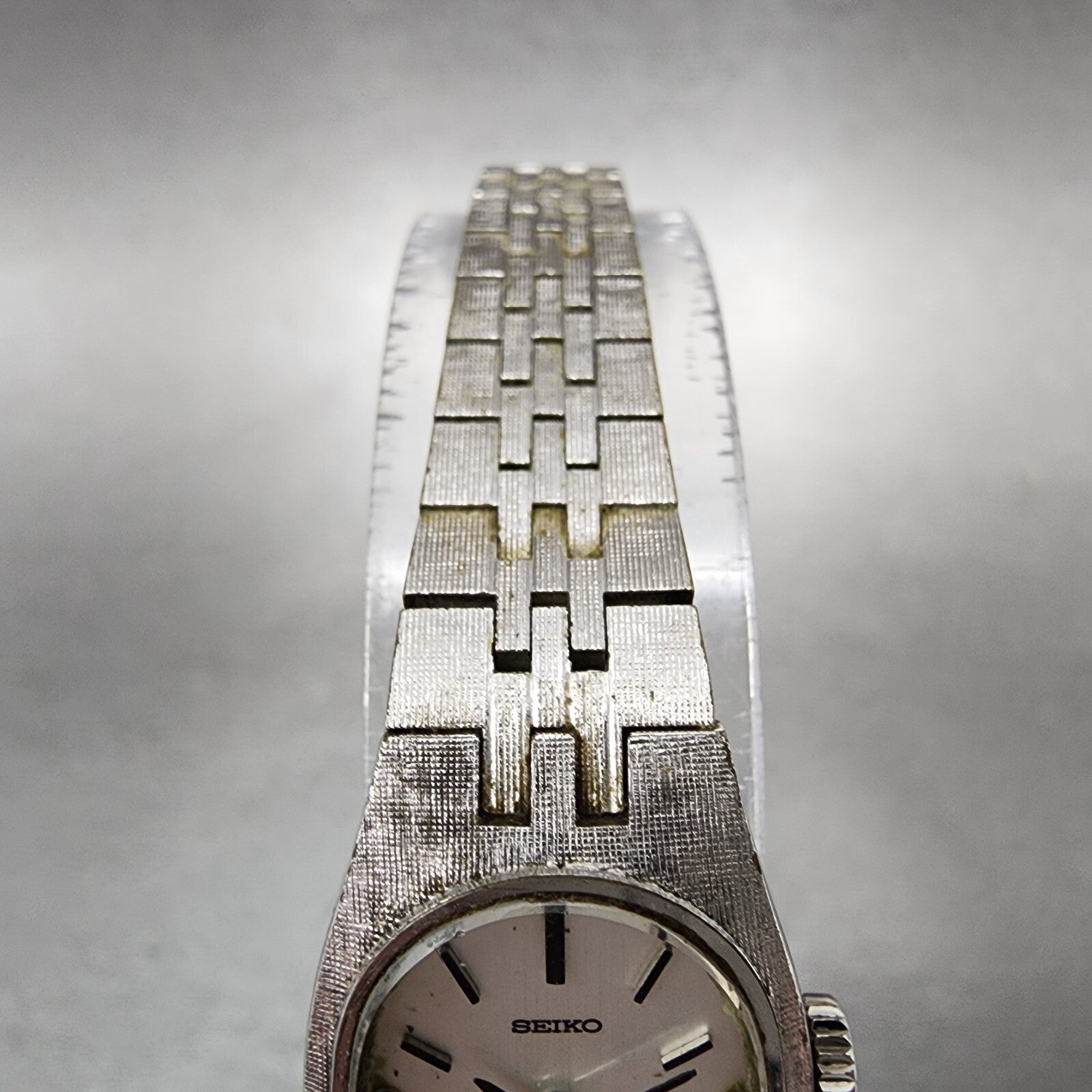 Seiko Watch Women 17mm Silver Dial Gold Plated Oval Manual Wind 177100 Runs4