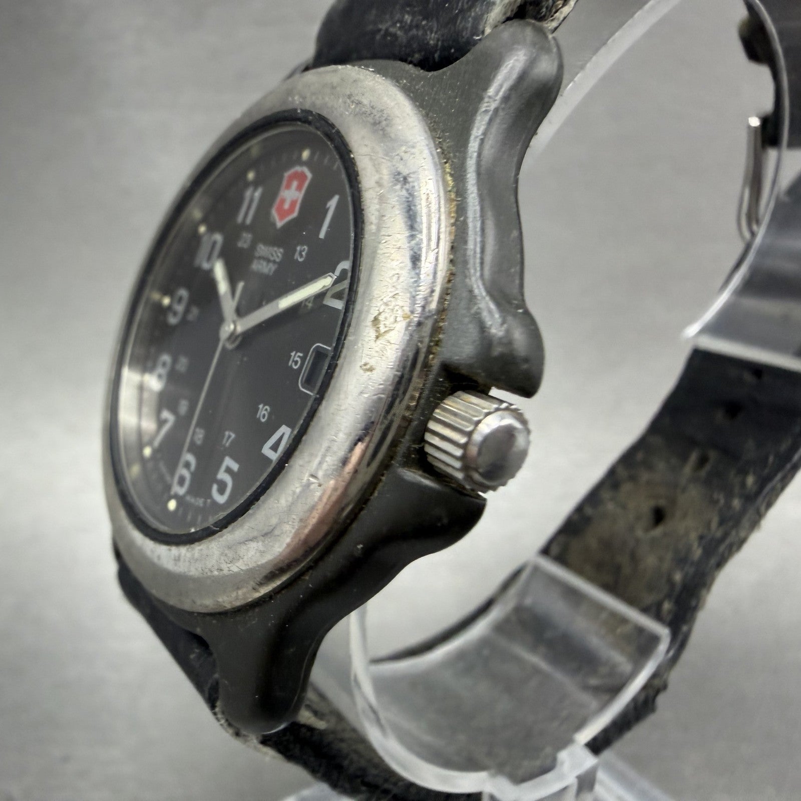 Victorinox Swiss Army Watch Men 37mm Black Dial Black Silver Date New Battery2