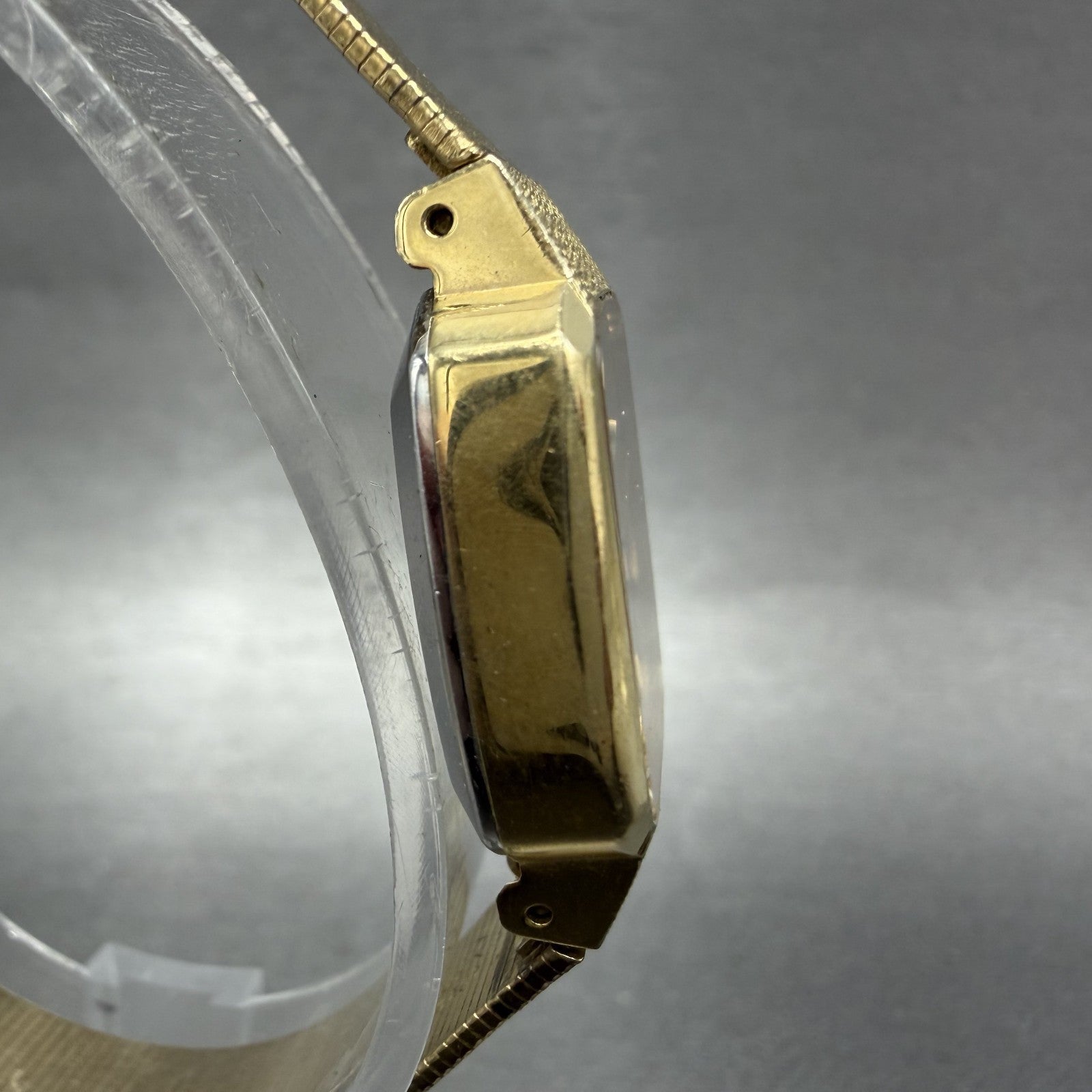 Seiko Watch Women 20mm Silver Dial Gold Tone Rectangle 16-5320 New Battery3