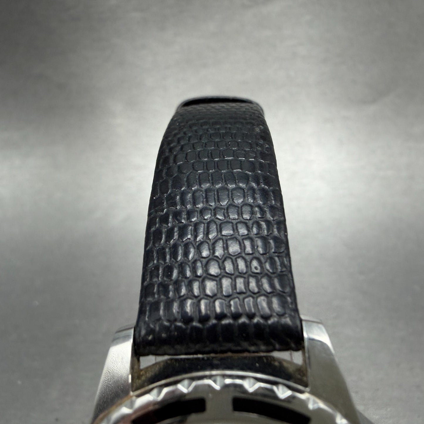 Bulova Watch Women 32mm MOP Dial Silver Tone Round Diamond 98P118 New Battery4