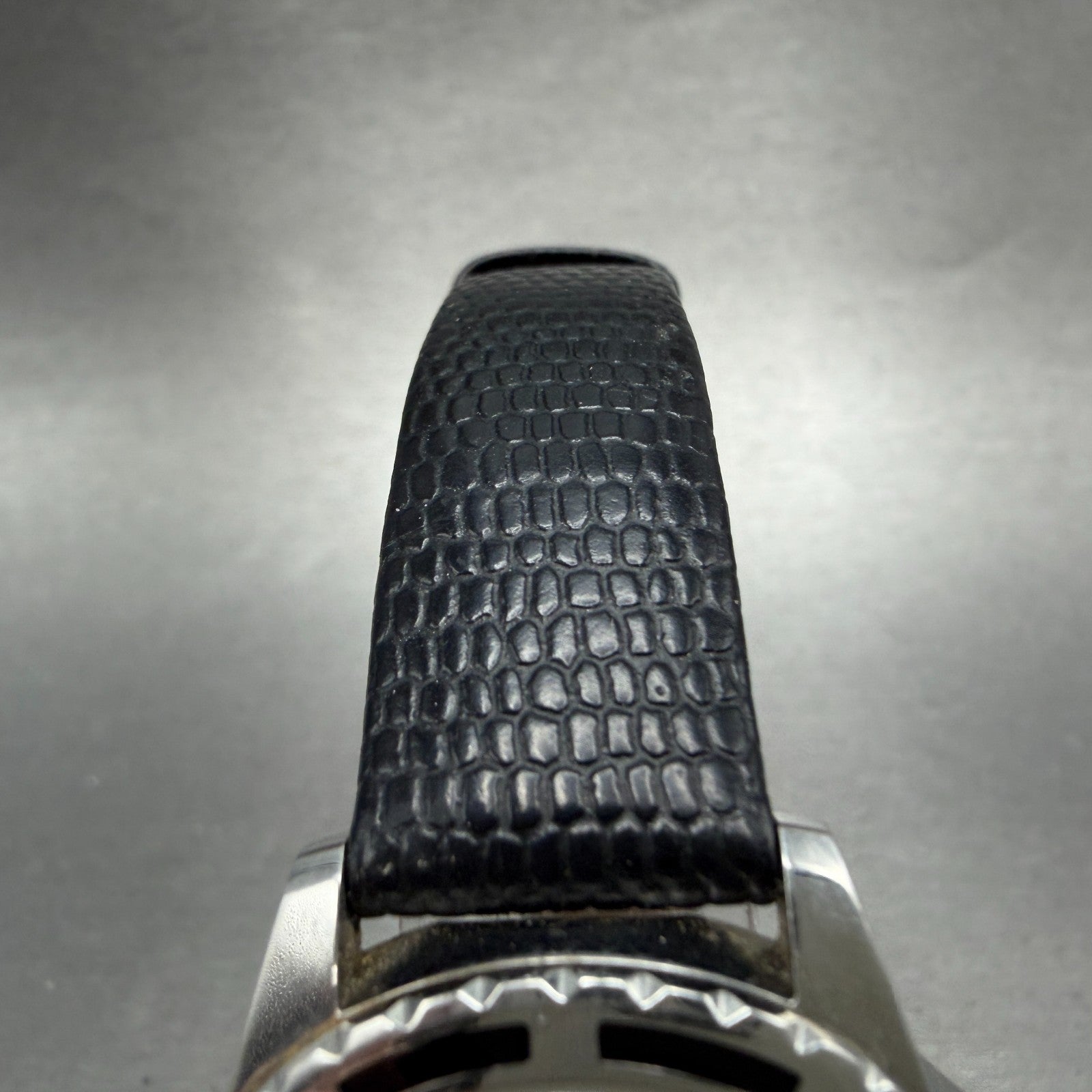 Bulova Watch Women 32mm MOP Dial Silver Tone Round Diamond 98P118 New Battery4