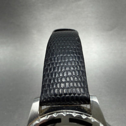 Bulova Watch Women 32mm MOP Dial Silver Tone Round Diamond 98P118 New Battery4