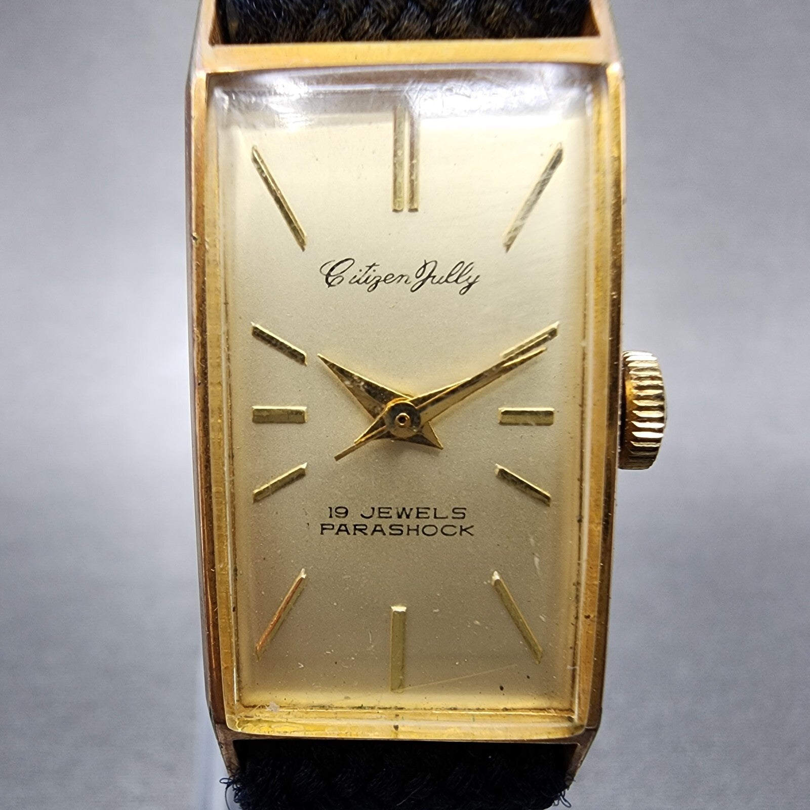 Citizen Jully Tank Watch Women 17mm Champange Dial Gold Tone Rectangle Runs1