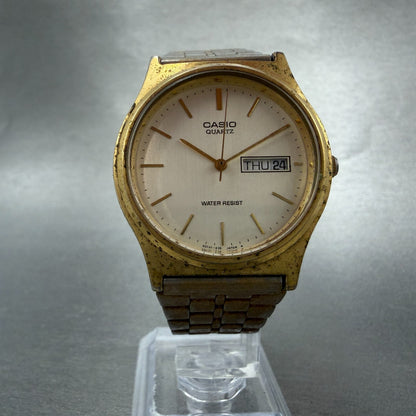 Casio MQ-514 Watch Men 33mm Silver Dial Gold Tone Round Daydate New Battery5