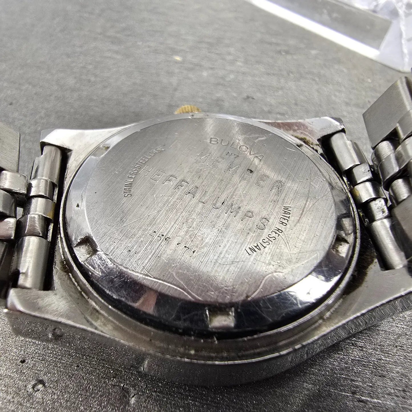 Bulova Accutron Watch Men 35mm Silver Dial Two Tone Daydate Round New Battery9