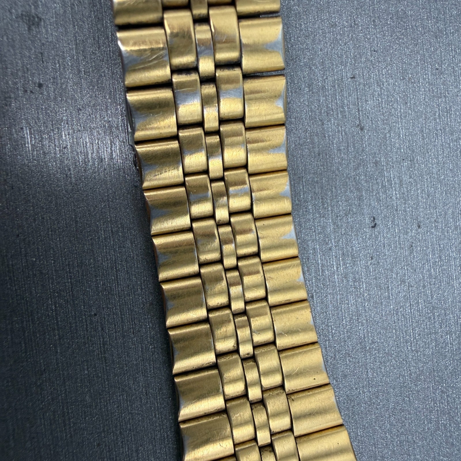 Seiko SQ Bracelet 21mm Stainless Steel Gold Tone Tri Folding Clasp Vintage Japan2