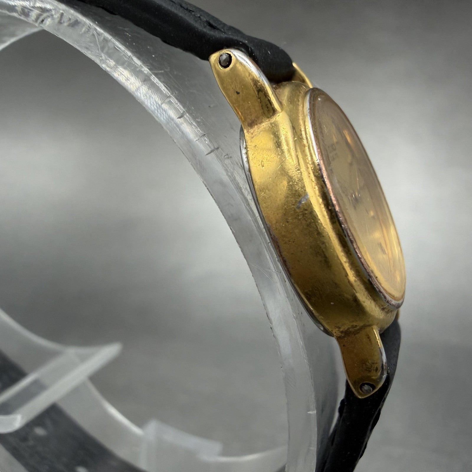 Seiko Watch Women 18mm Champagne Dial Gold Tone Oval VTG 1N00-5K39 New Battery3