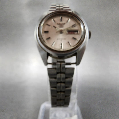 Seiko 5 Automatic Watch Women 26mm Silver Dial Silver Tone Daydate 42060010 Run5