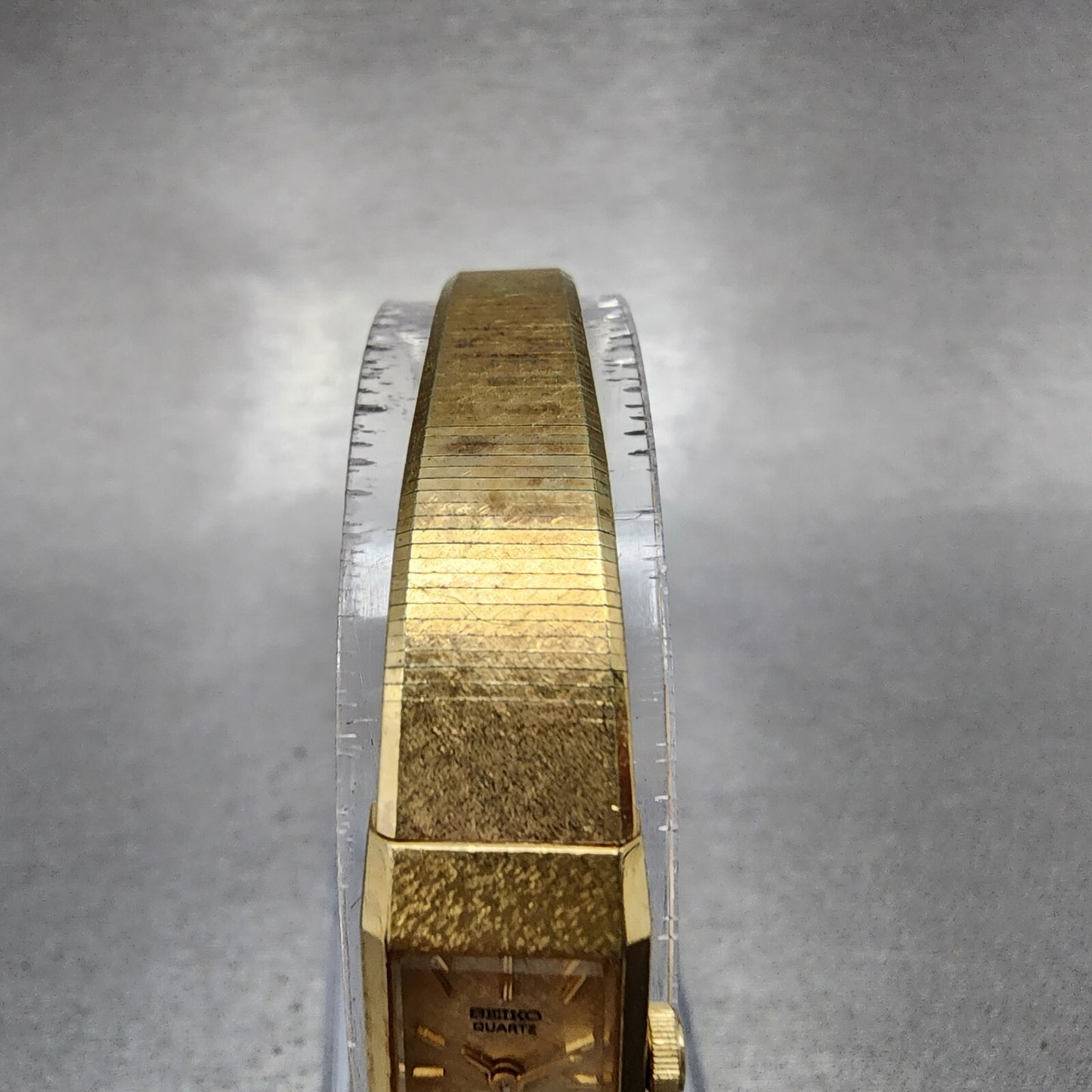 Seiko Tank Watch Women 12mm Gold Dial Gold Tone Rectangle 13205040 New Battery4