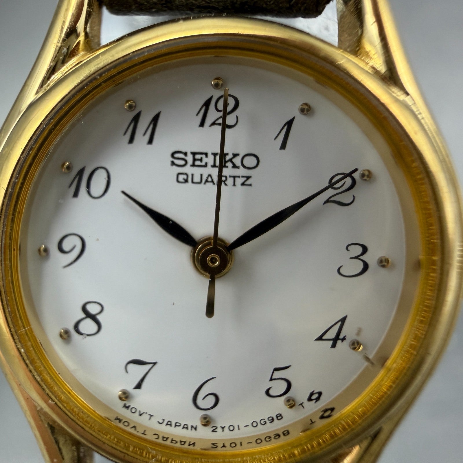 Seiko Watch Women 20mm White Dial Gold Tone Round Vinatge 2y01-0a10 New Battery1