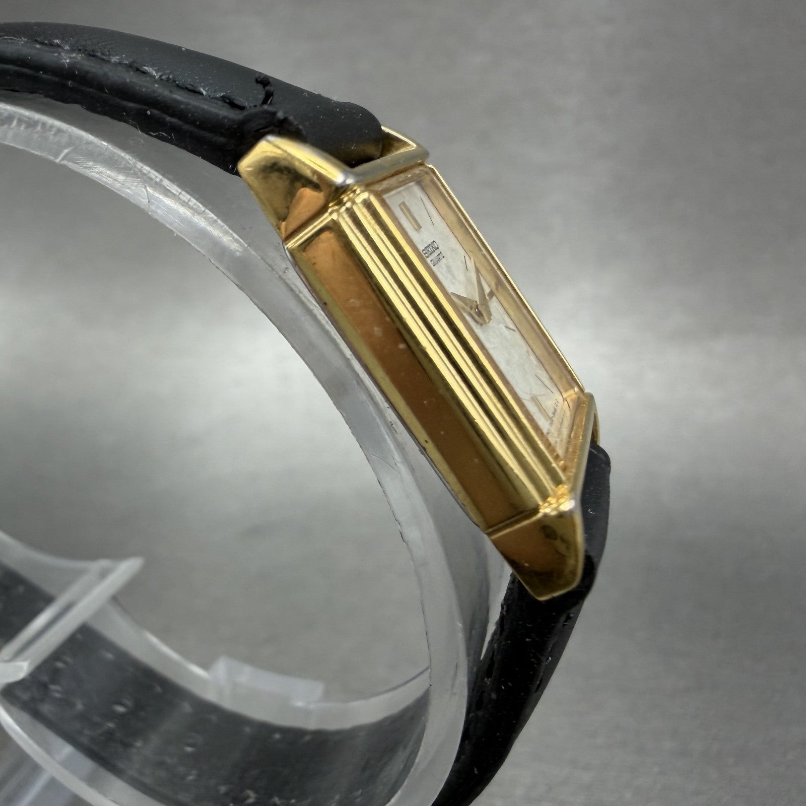 Seiko Tank Watch Women 17mm White Dial Gold Tone Rectangle 1N005k89 New Battery3