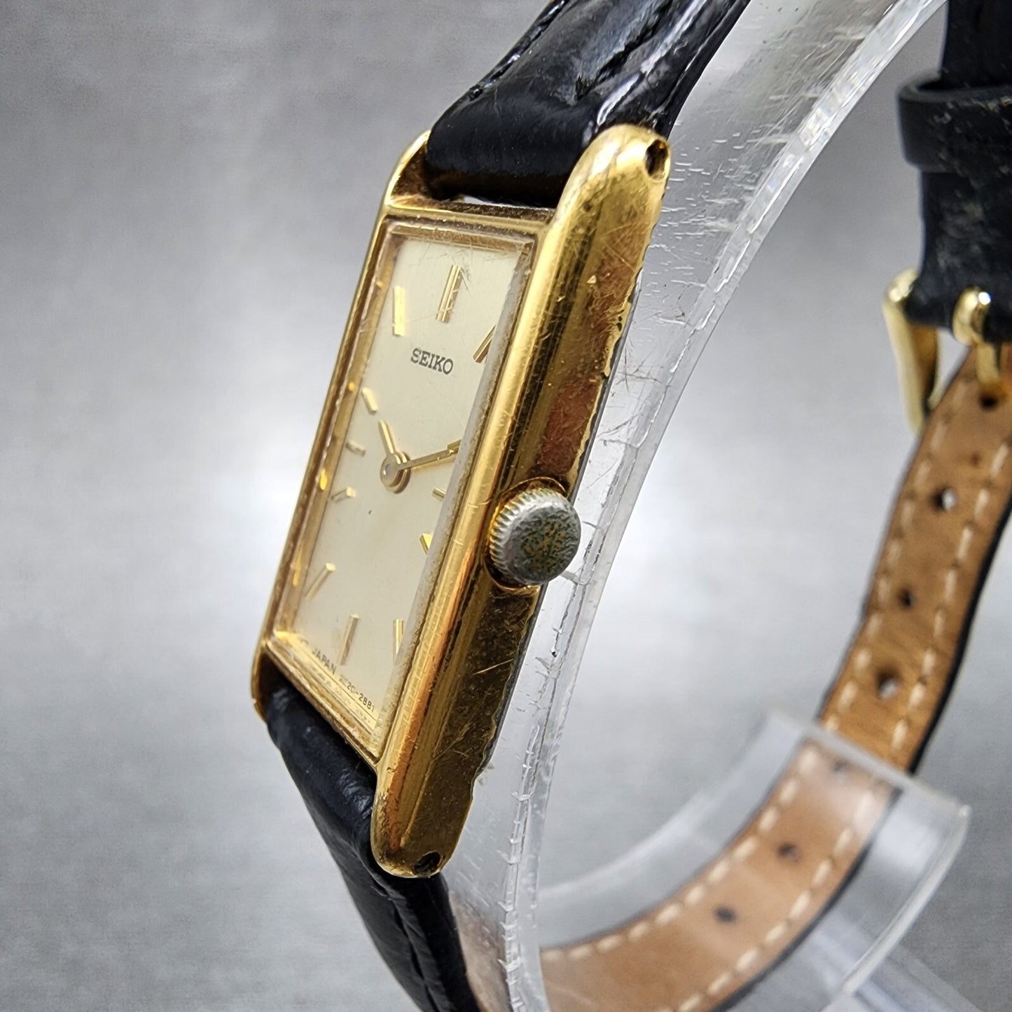 Seiko Tank Watch Women 13mm Champagne Dial Gold Tone 2e206129 New Battery2