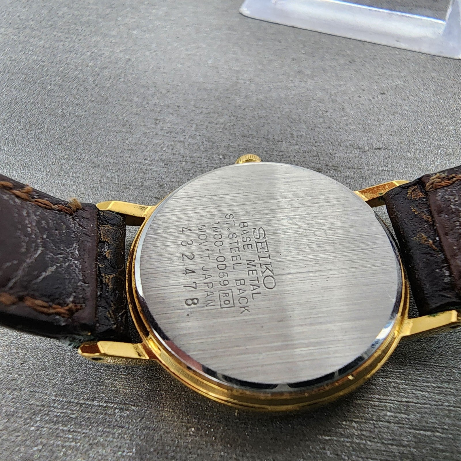 Seiko Watch Women 26mm Champagne Dial Gold Tone Round 1n000d59 New Battery9