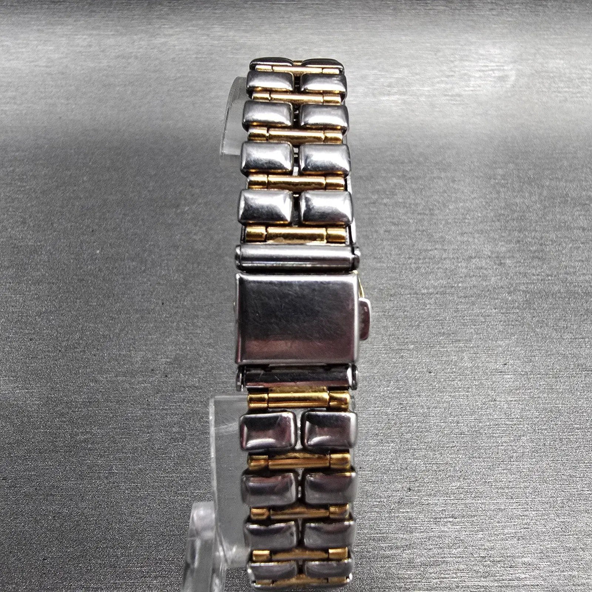 Bulova Watch Women 24mm Silver Dial Two Tone Round 90E11 New Battery7