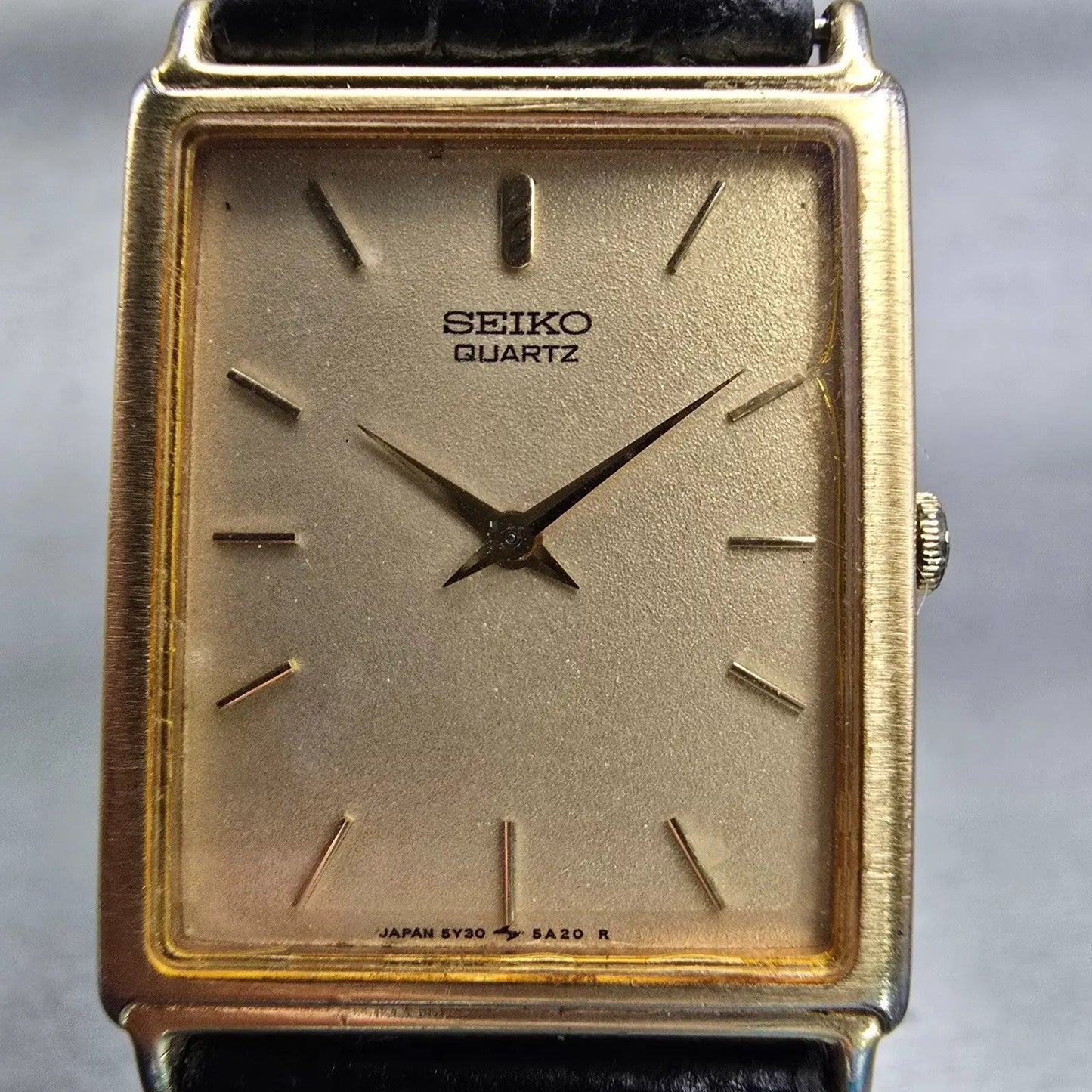 Seiko Watch Men 24mm Champagne Dial Gold Tone Rectangle 5Y30-5A09 New Battery1
