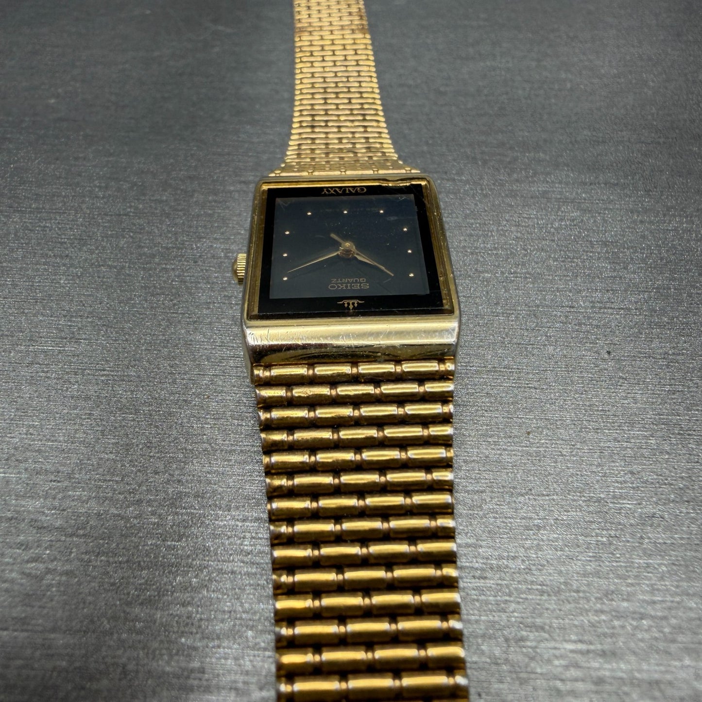 Seiko Galaxy Tank Watch Women 19mm Black Dial Gold Tone PARTS!! 2Y01-5C40 NewBat4