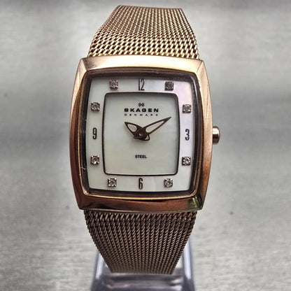 Skagen Denmark Watch Women 21mm MOP Dial Rose Gold Rectangle 380XSRR New Battery0