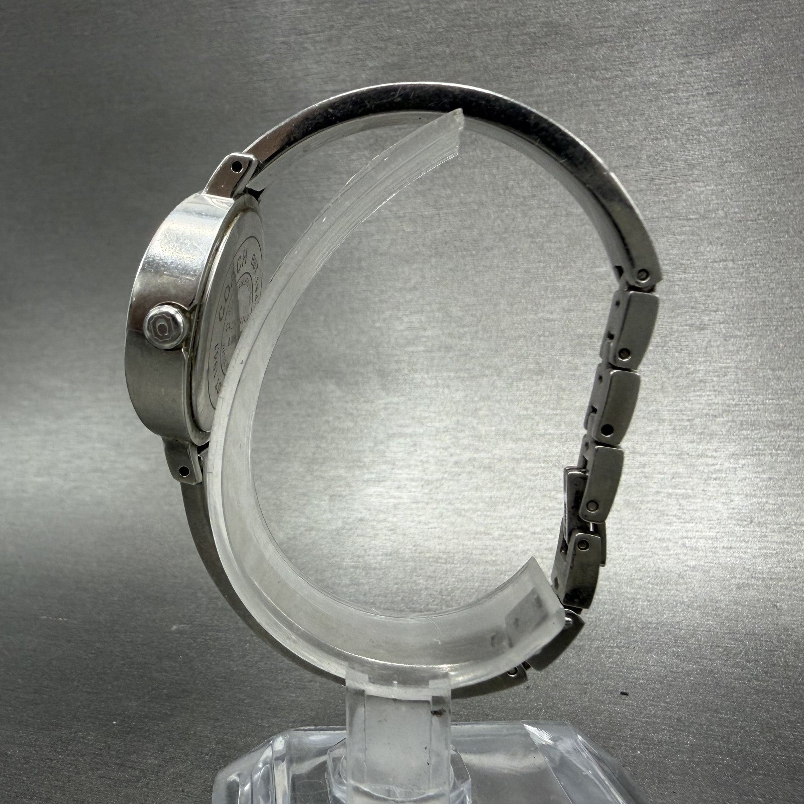 Coach Watch Women 27mm White Dial Silver Tone Round Bangle New Battery6
