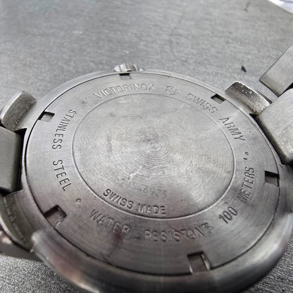 Victorinox Swiss Army Maverick Watch Men 42mm Black Dial Silver Tone Date PARTS11