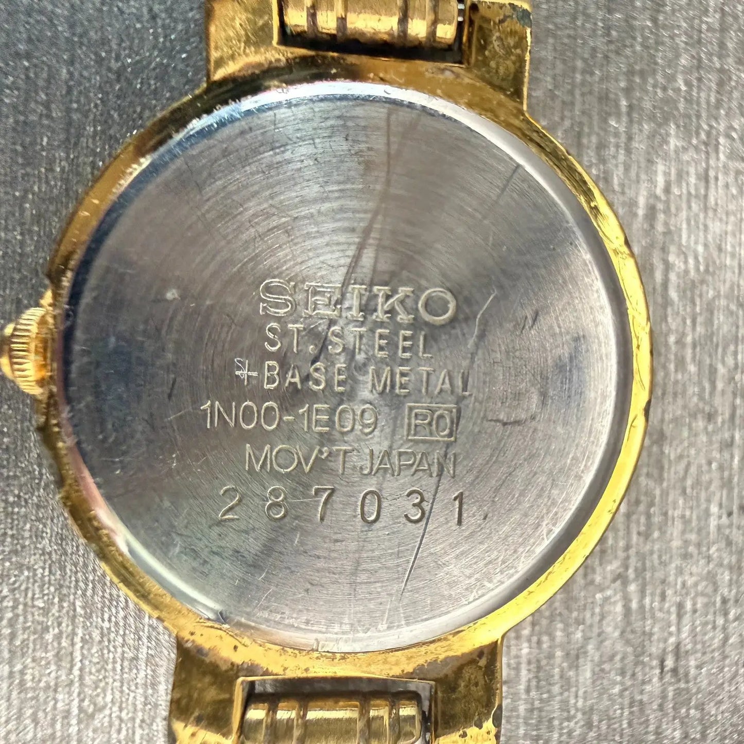 Seiko Watch Women 21mm Champagne Dial Gold Tone Round 1N00-1E09 New Battery VTG10