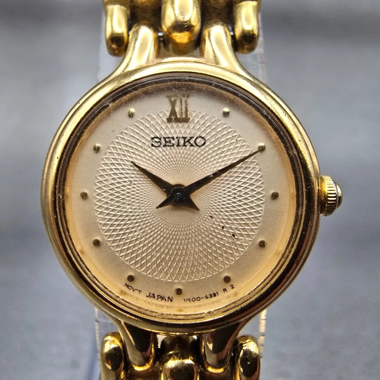 Seiko Watch Women 21mm Champagne Dial Gold Tone Round V400-1229 New Battery VTG1
