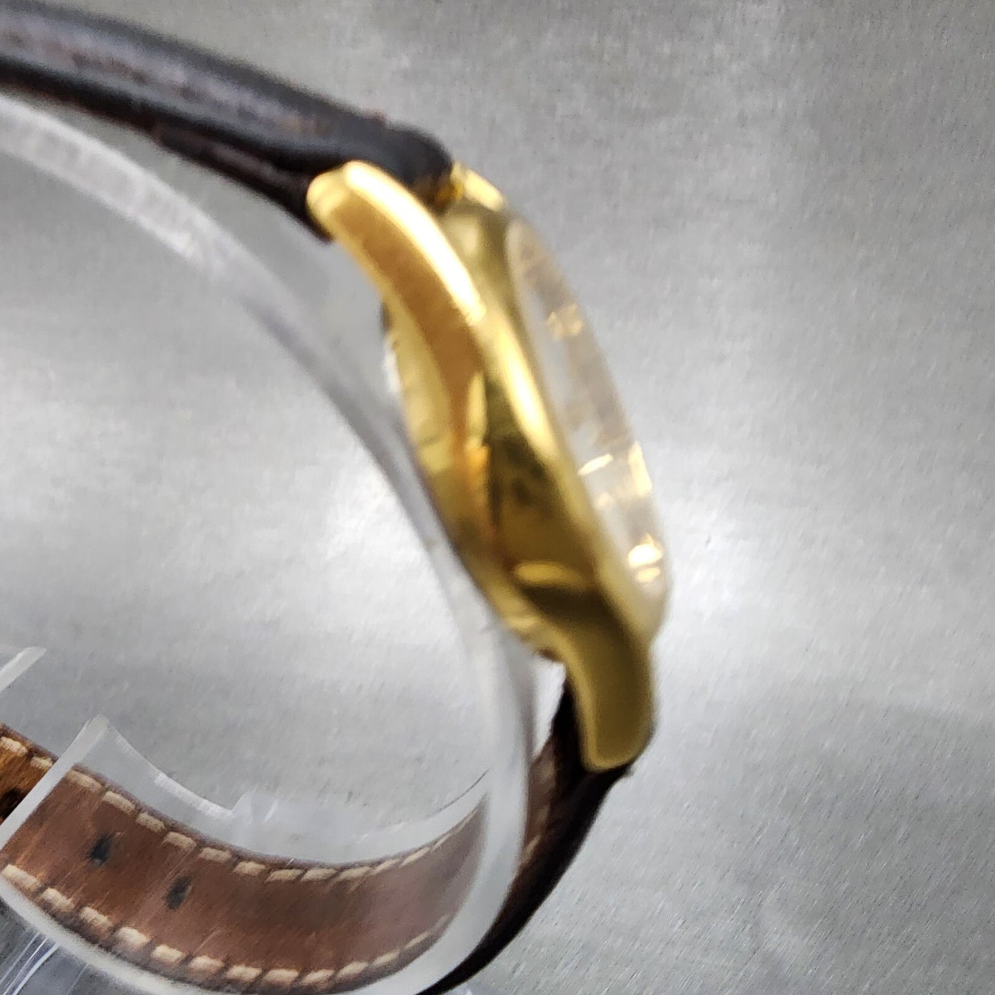 Bulova Caravelle Watch Women 24mm White Dial Gold Tone Round 48E69 New Battery3