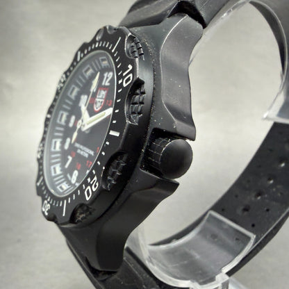 Luminox 8400 Dive Watch Men 44mm Black Dial Black Tone Date Round New battery2