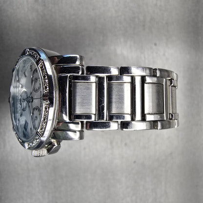 Bulova Chronograph Watch Women 30mm Silver Dial Silver Date 96R19 New Battery4