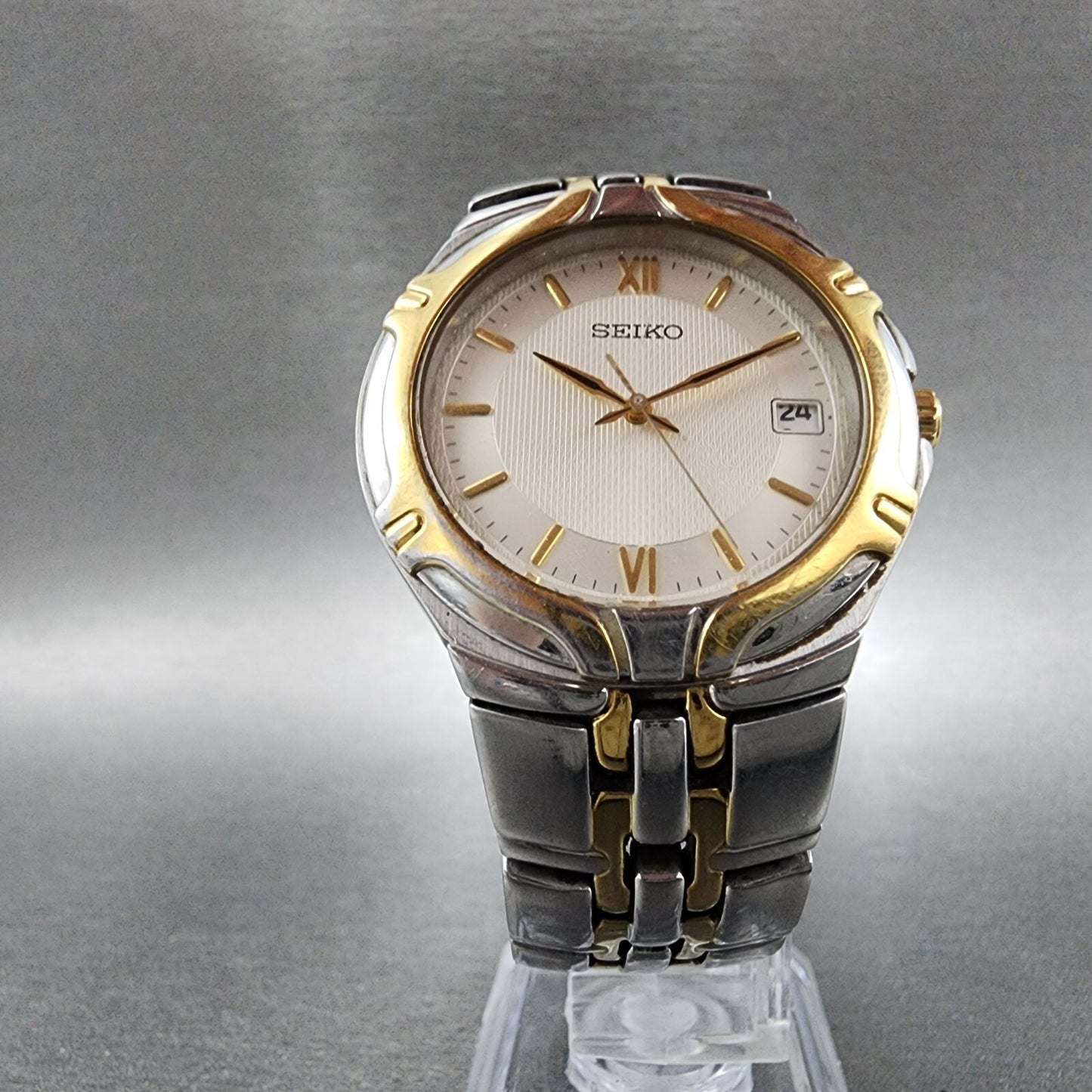 Seiko Watch Men 37mm White Dial Two Tone Date Round READ!!!!! New Batt 7N426C105